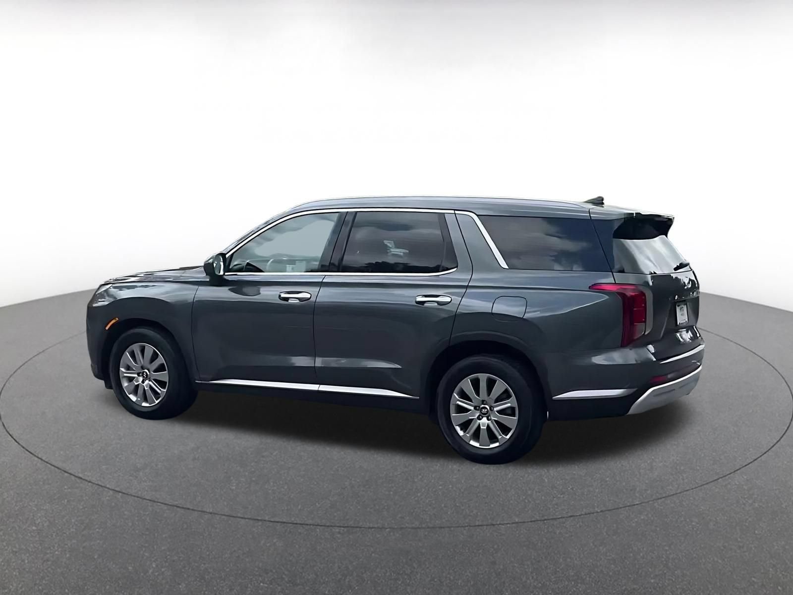 Used 2025 Hyundai Palisade SEL FWD image 13