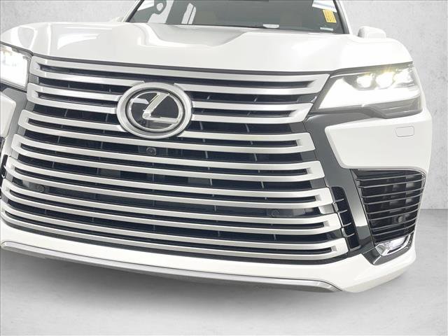 Used 2025 Lexus LX 600 4WD w/ Accessory Package (Z1) image 12
