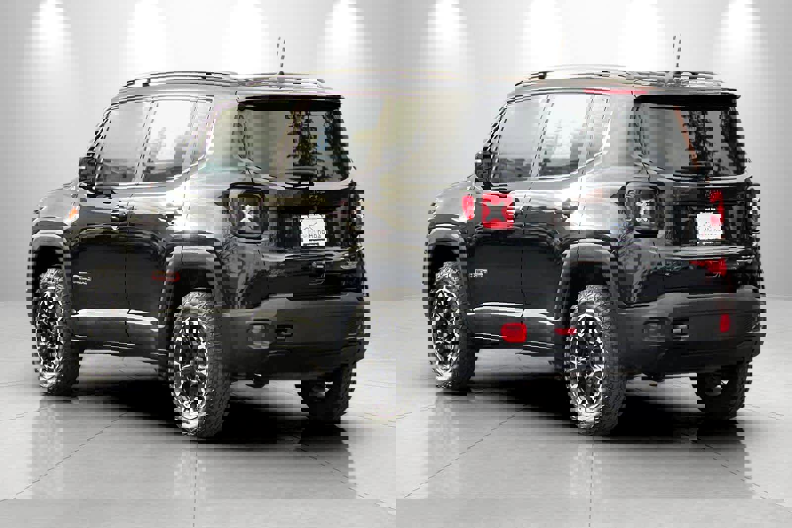 Used 2023 Jeep Renegade Trailhawk w/ Trailhawk Elite Group image 6