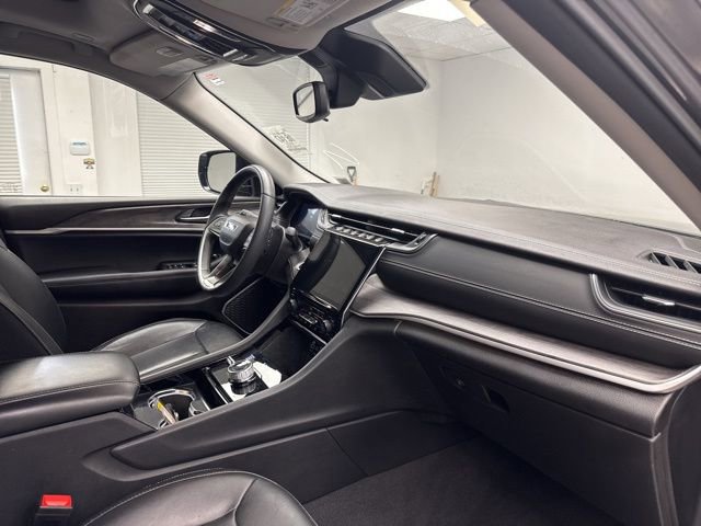 Used 2022 Jeep Grand Cherokee L Limited image 11