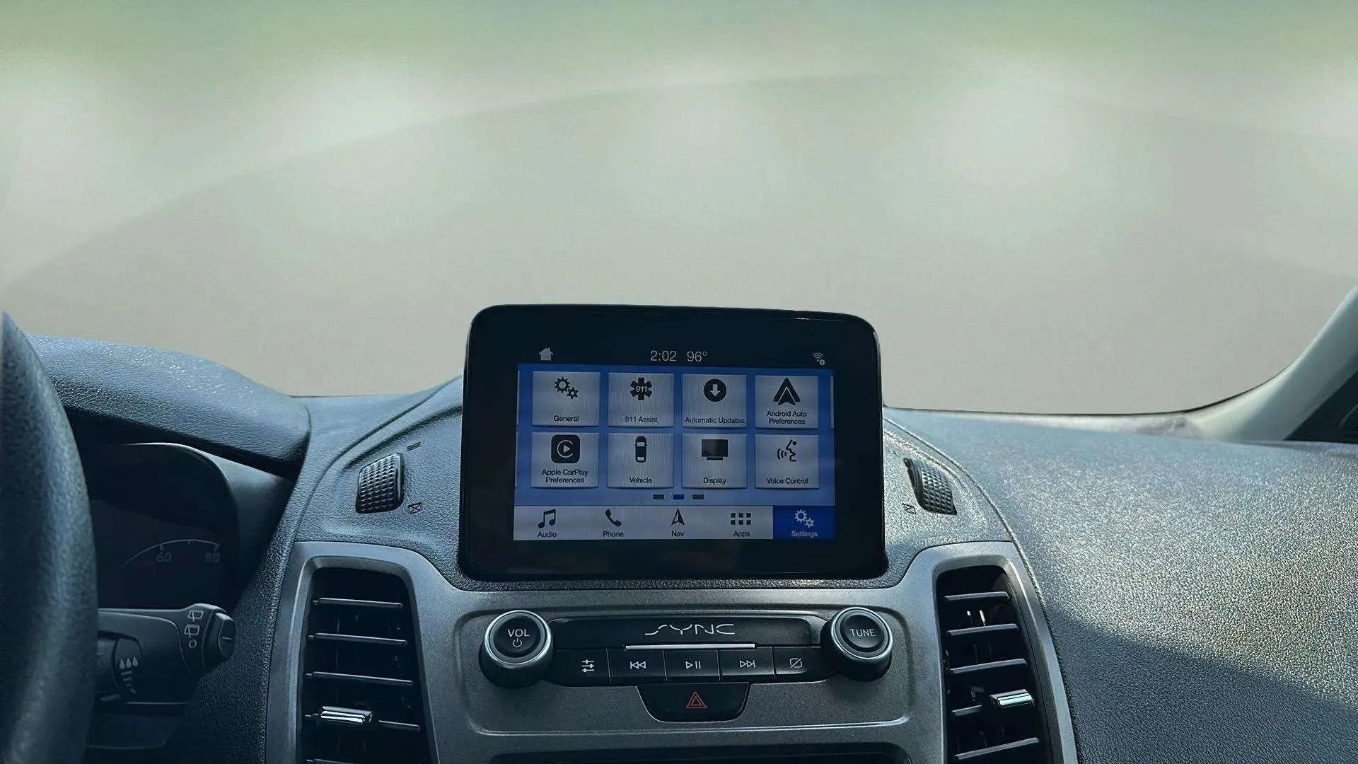 Used 2020 Ford Transit Connect XLT image 35