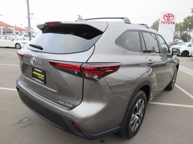 New 2026 Toyota Highlander XLE image 10