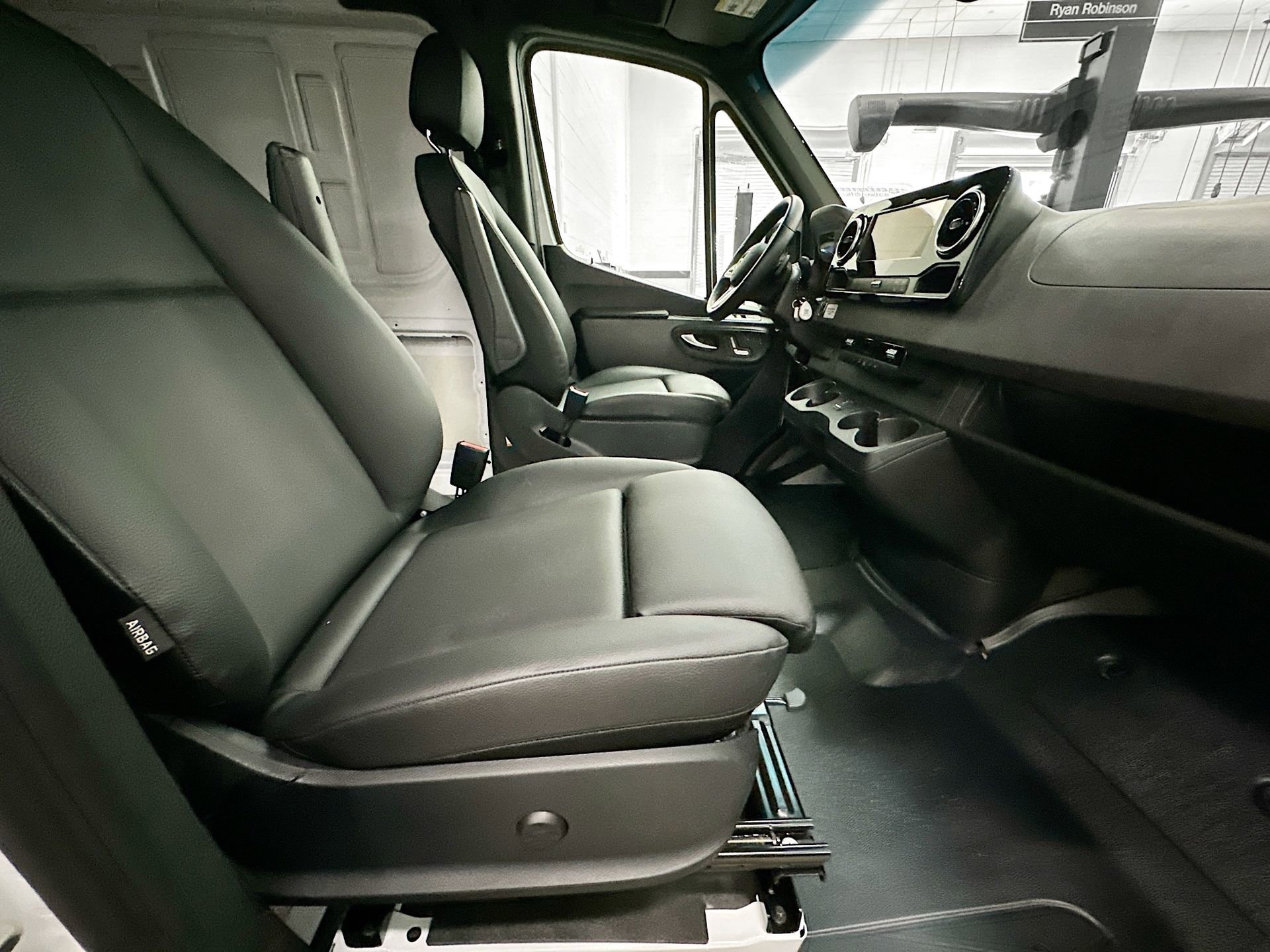 Used 2023 Mercedes-Benz Sprinter 144 Cargo image 27