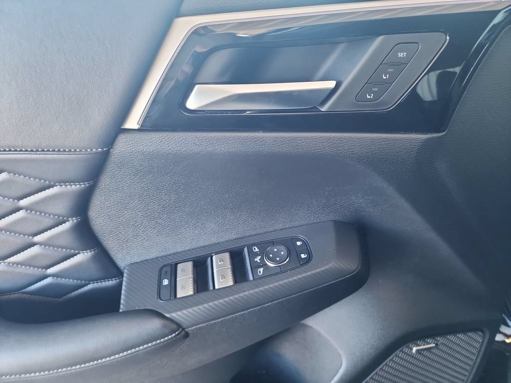 Used 2025 Mitsubishi Outlander SEL AWD/4WD image 12