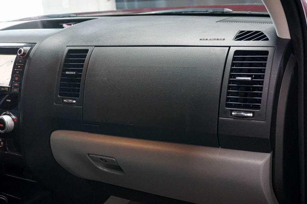 Used 2010 Toyota Sequoia Limited AWD/4WD image 60