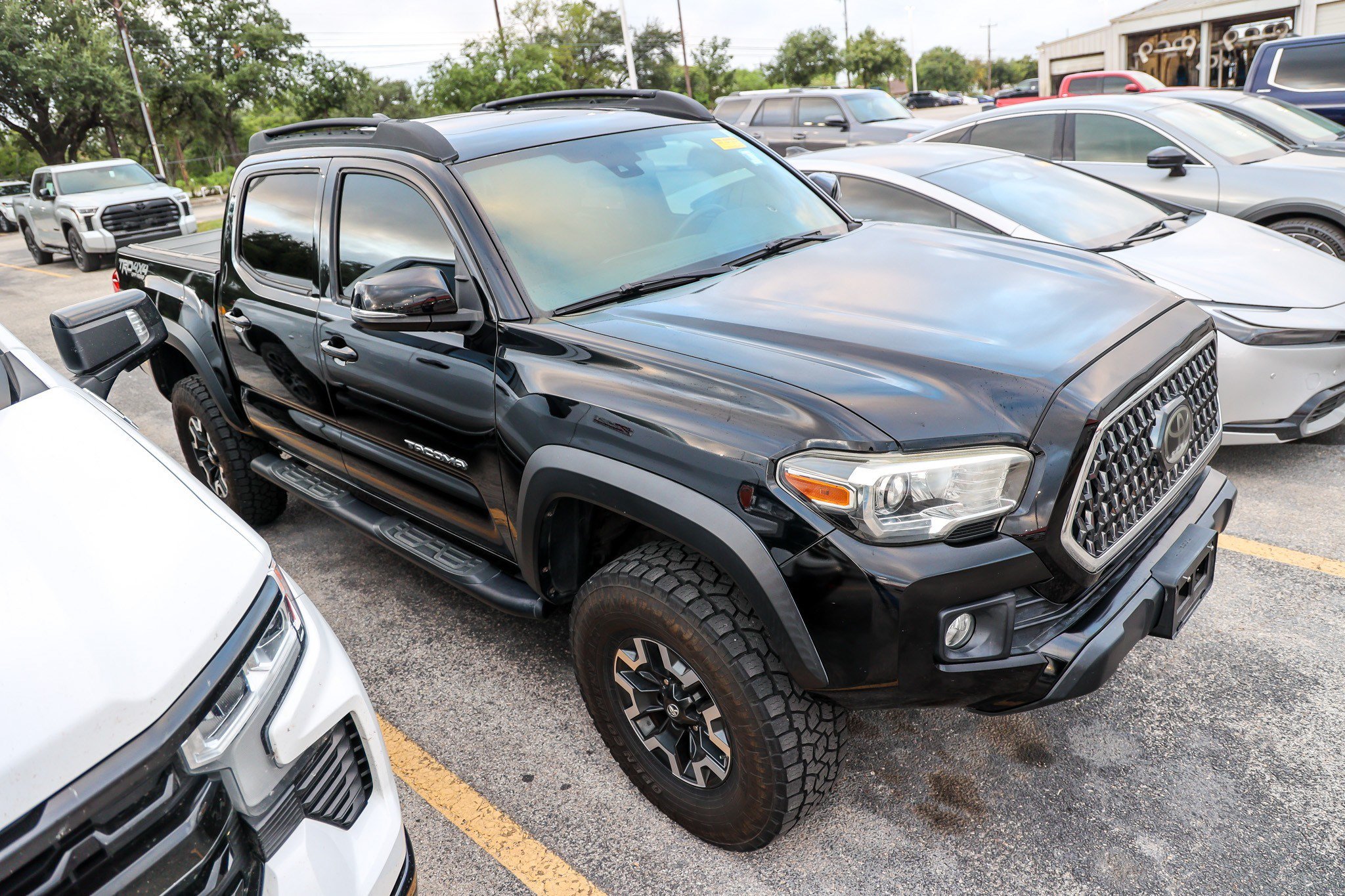 Used 2018 Toyota Tacoma SR AWD/4WD image 7