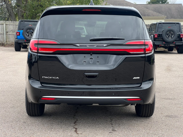 New 2027 Chrysler Pacifica Select AWD/4WD image 38