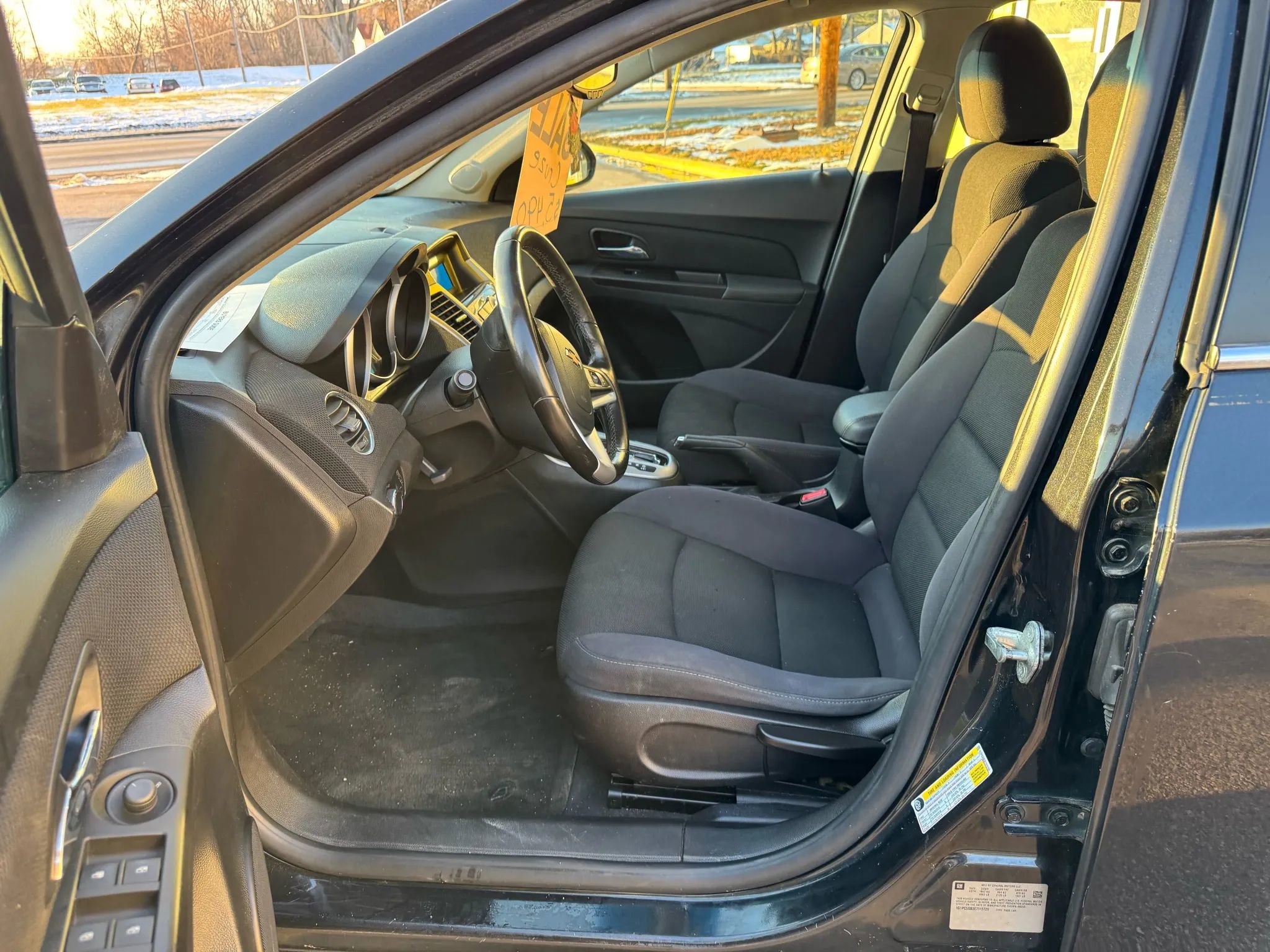 Used 2014 Chevrolet Cruze LT image 15