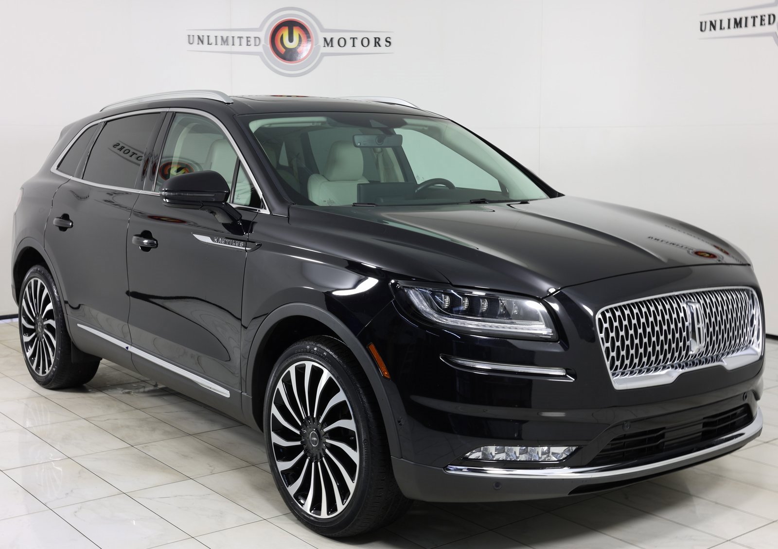 Used 2022 Lincoln Nautilus Black Label w/ Class II Trailer Tow Package image 39