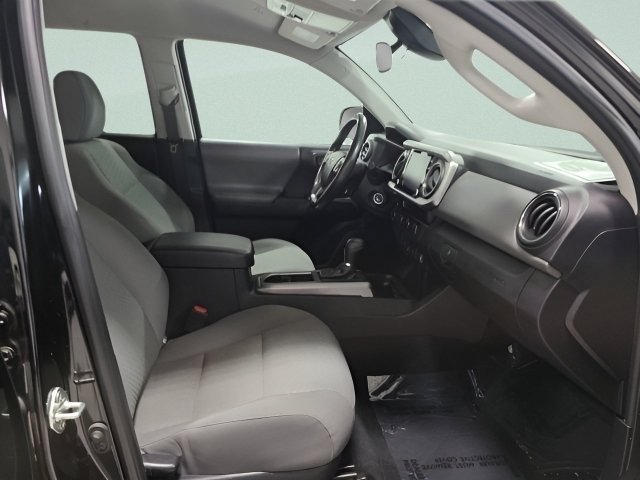 Used 2021 Toyota Tacoma SR5 AWD/4WD image 13