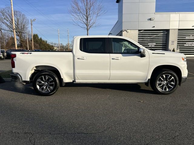 Used 2022 Chevrolet Silverado 1500 LT AWD/4WD image 9