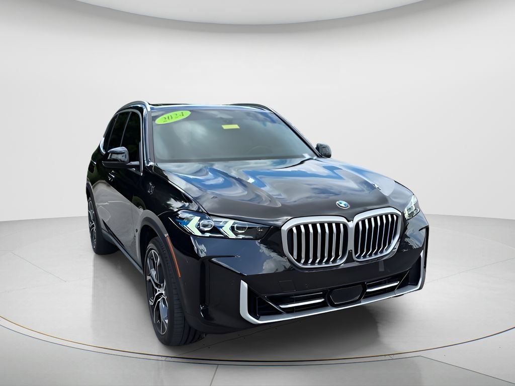 Used 2024 BMW X5 xDrive40i w/ Premium Package AWD/4WD image 3