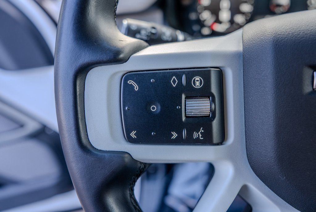 Used 2024 Land Rover Defender 130 S image 6