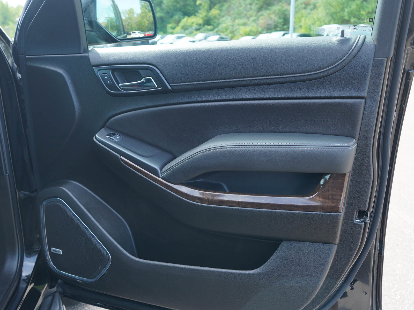 Used 2019 Chevrolet Tahoe LT w/ RST Edition AWD/4WD image 9