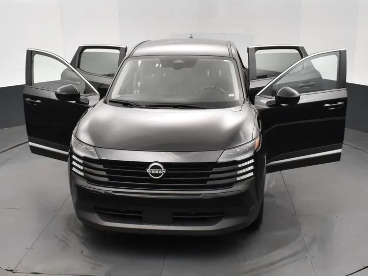 Used 2025 Nissan Kicks SV FWD image 10