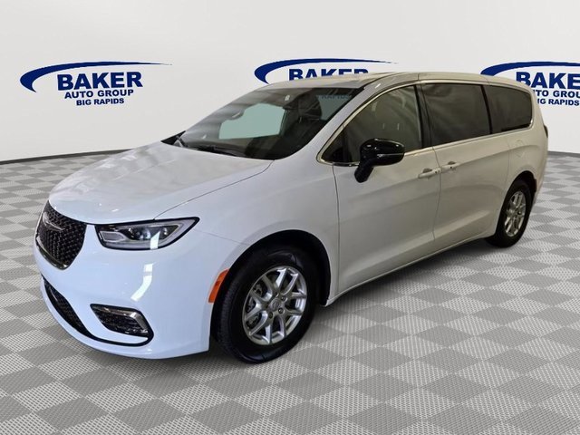 New 2025 Chrysler Pacifica Select image 6