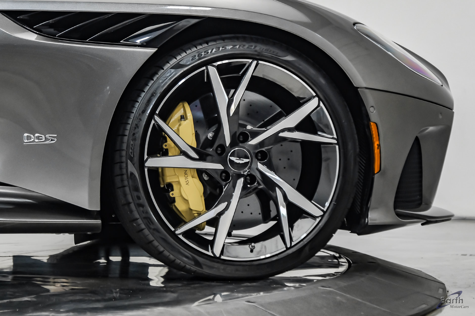Used 2019 Aston Martin DBS Superleggera RWD image 94