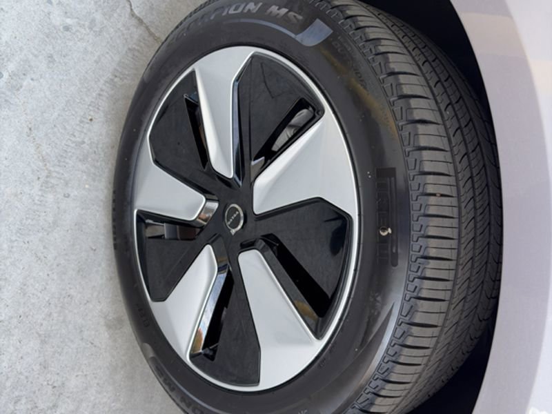 New 2026 Volvo EX90 Plus image 18