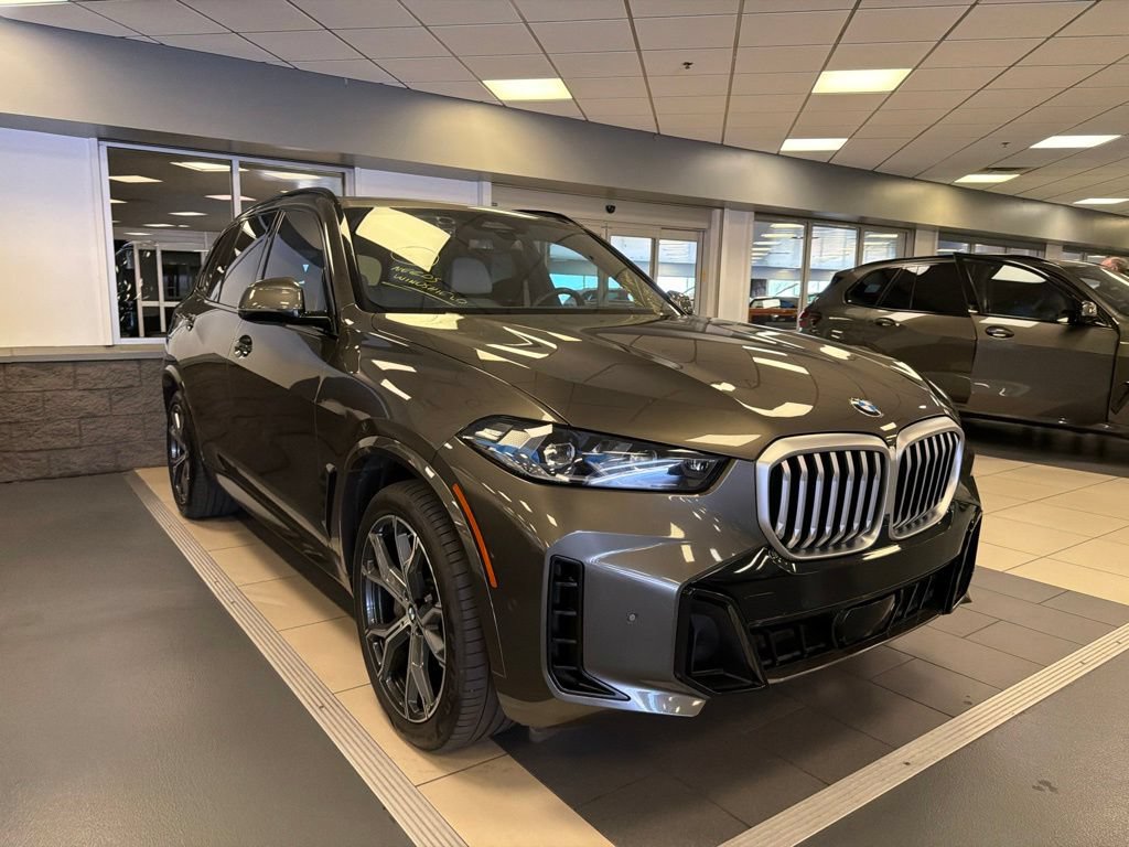 Certified 2024 BMW X5 sDrive40i w/ Executive Package RWD image 9