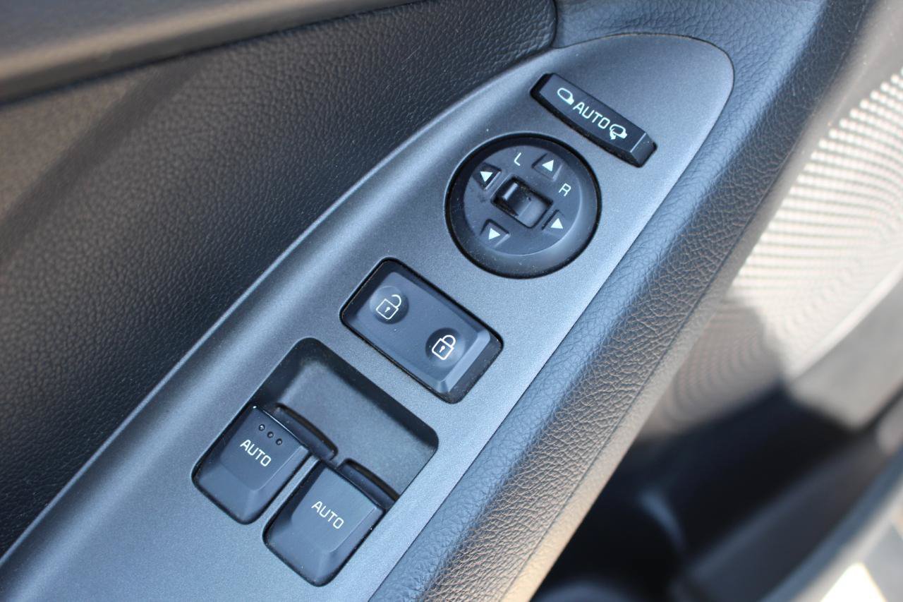 Used 2014 Kia Forte Koup EX FWD image 12