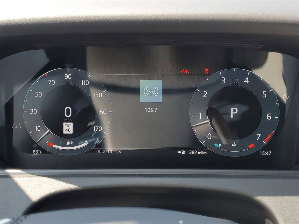 New 2026 Land Rover Range Rover Velar Dynamic SE image 15