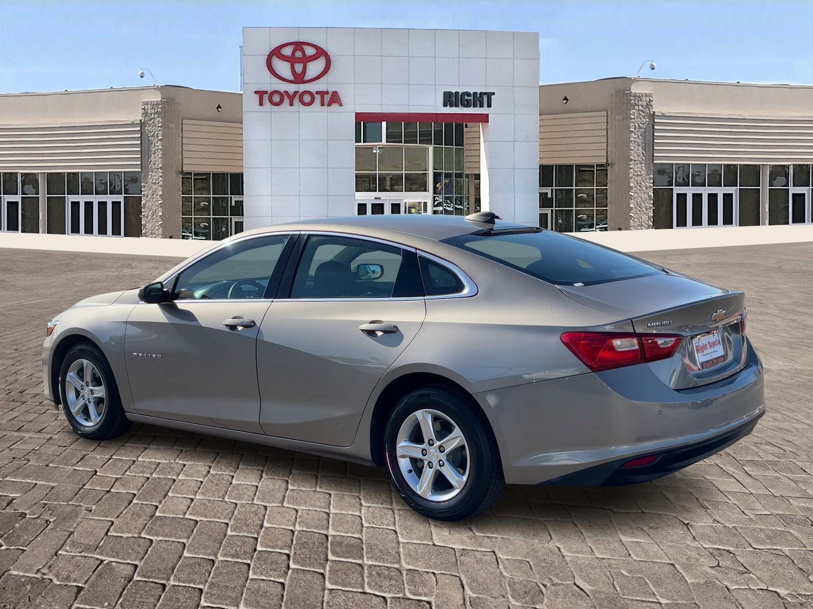 Used 2022 Chevrolet Malibu LS w/ Driver Confidence Package II image 4