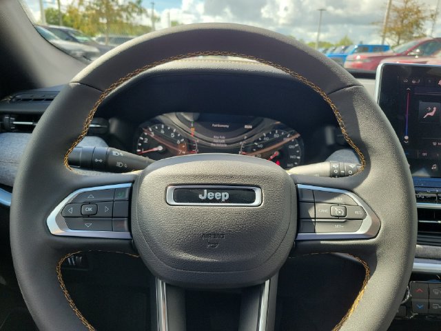 New 2026 Jeep Compass Latitude AWD/4WD image 17