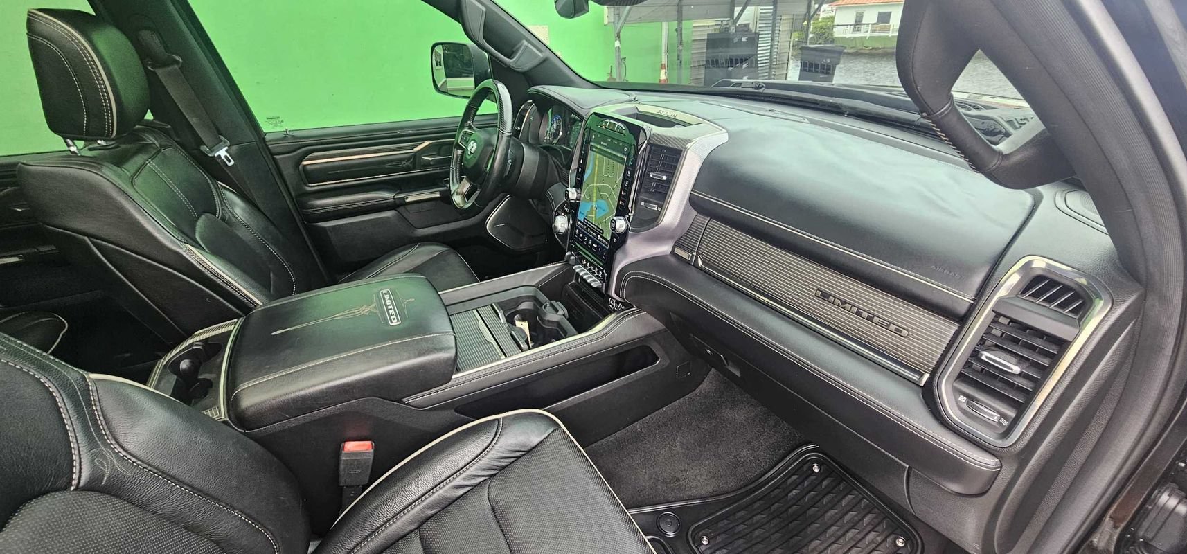 Used 2020 RAM 1500 Limited w/ Black Appearance Package AWD/4WD image 25