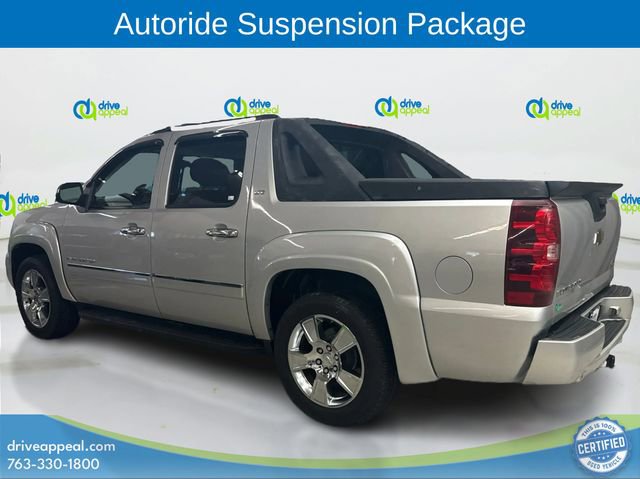 Used 2010 Chevrolet Avalanche LTZ image 7