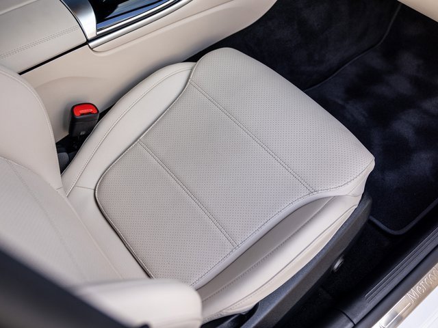 Used 2025 Mercedes-Benz C 300 C 300 image 32