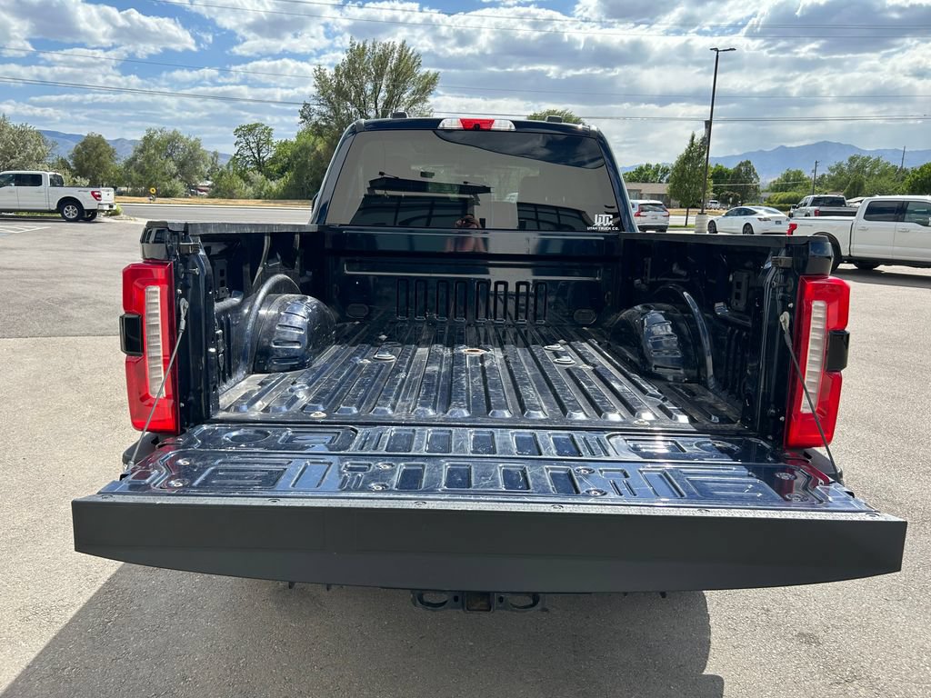 Used 2025 Ford F350 Lariat AWD/4WD image 7