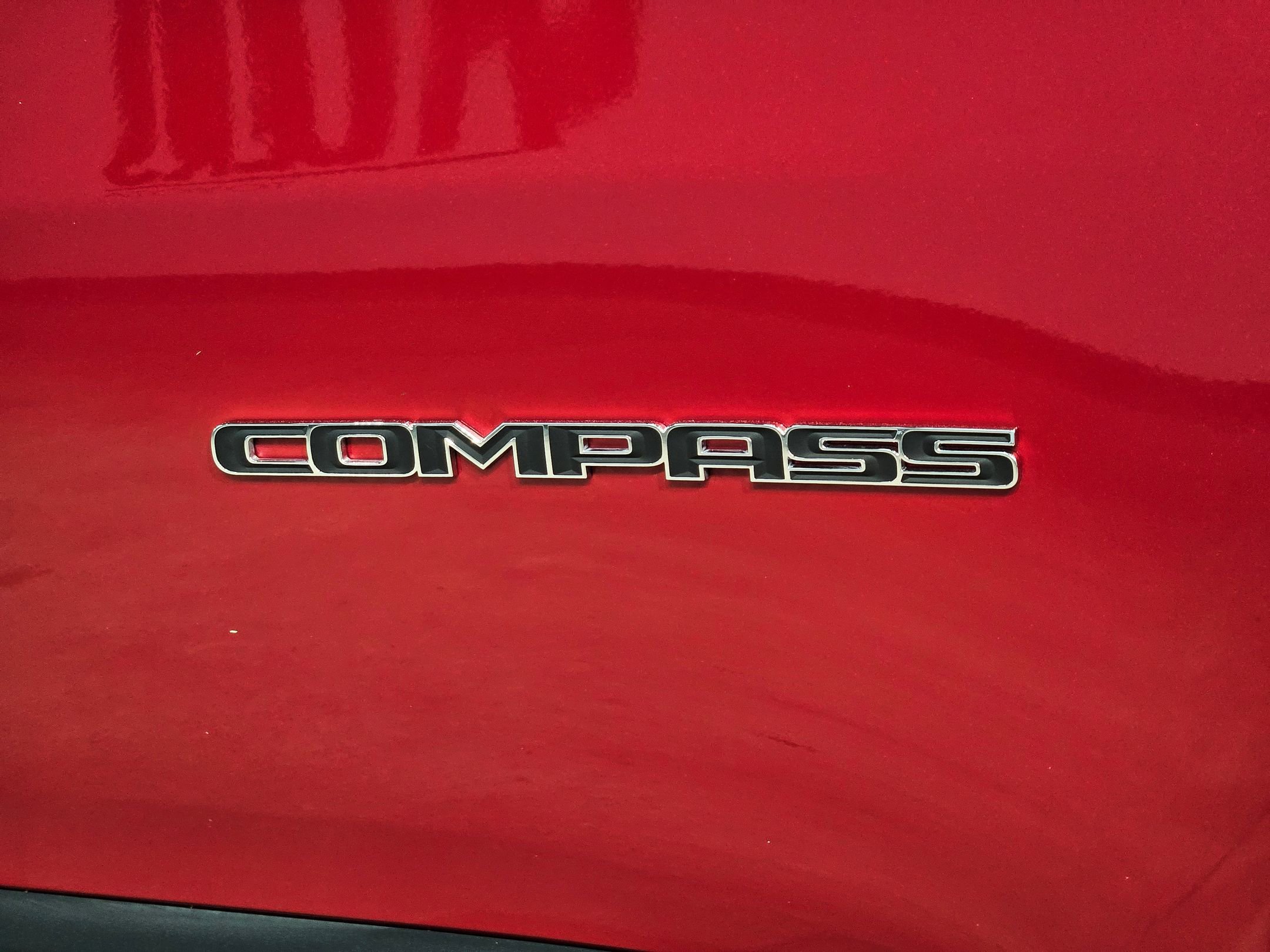 Used 2025 Jeep Compass Sport image 36