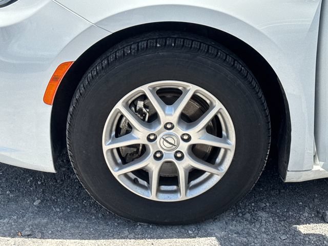 Used 2024 Chrysler Pacifica Touring-L FWD image 24