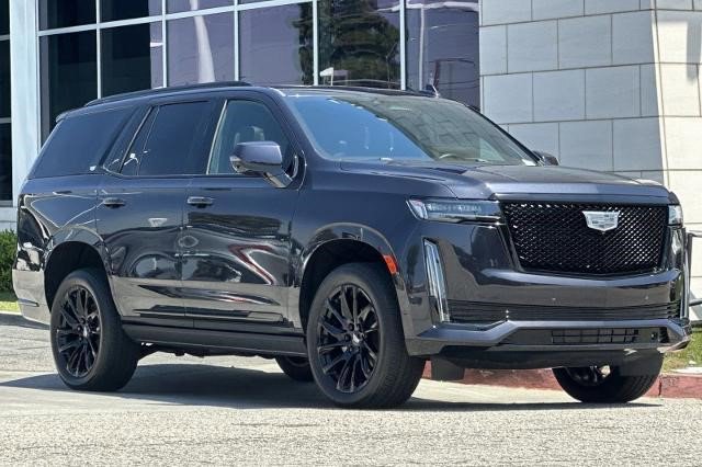Certified 2024 Cadillac Escalade Sport Platinum w/ LPO, ONYX Package AWD/4WD image 2
