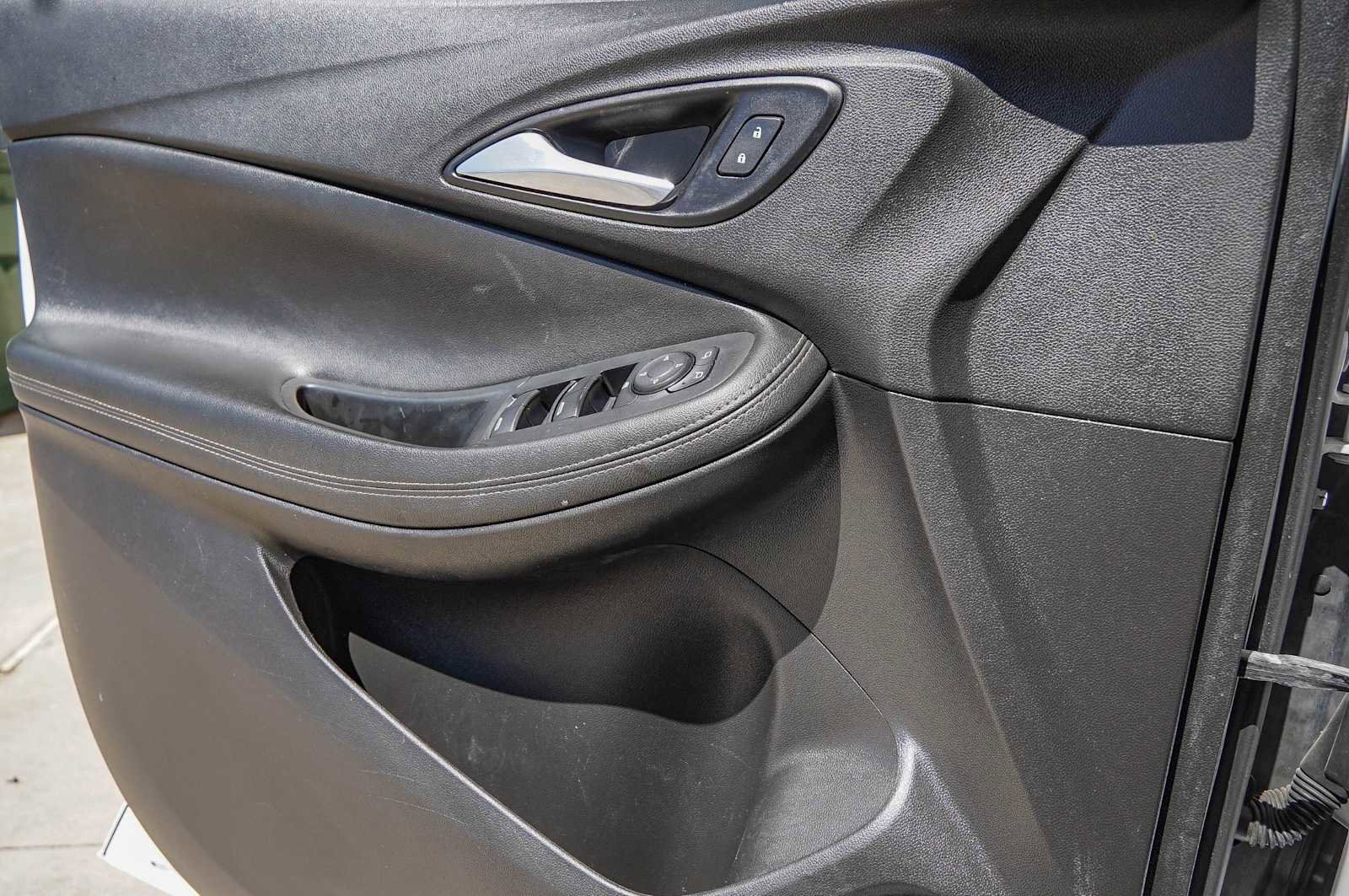 Used 2020 Buick Encore GX Preferred w/ Sport Touring Package FWD image 20