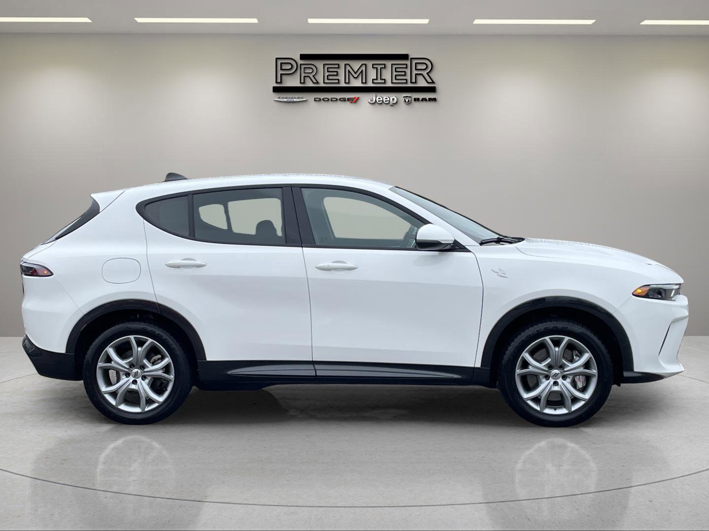 Used 2024 Dodge Hornet R/T image 5