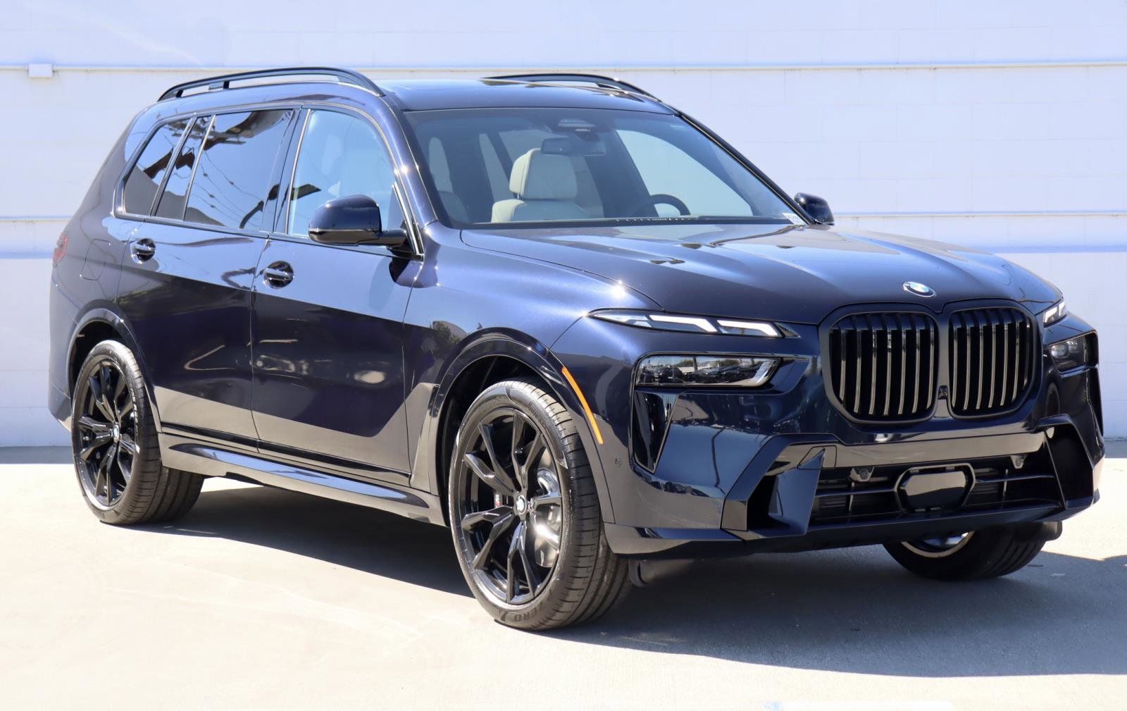 New 2026 BMW X7 xDrive40i w/ M Sport Package