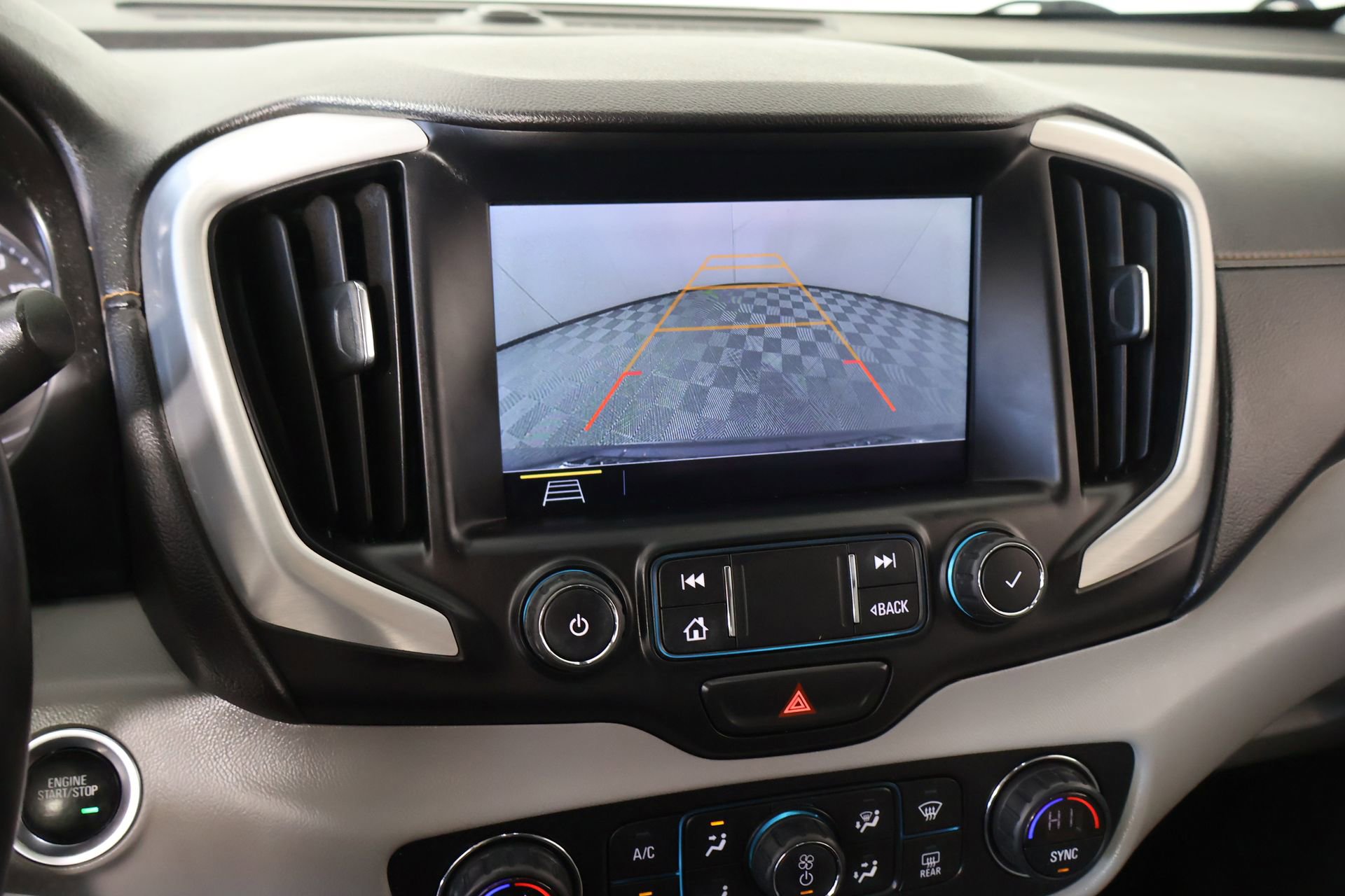 Used 2020 GMC Terrain SLT image 6