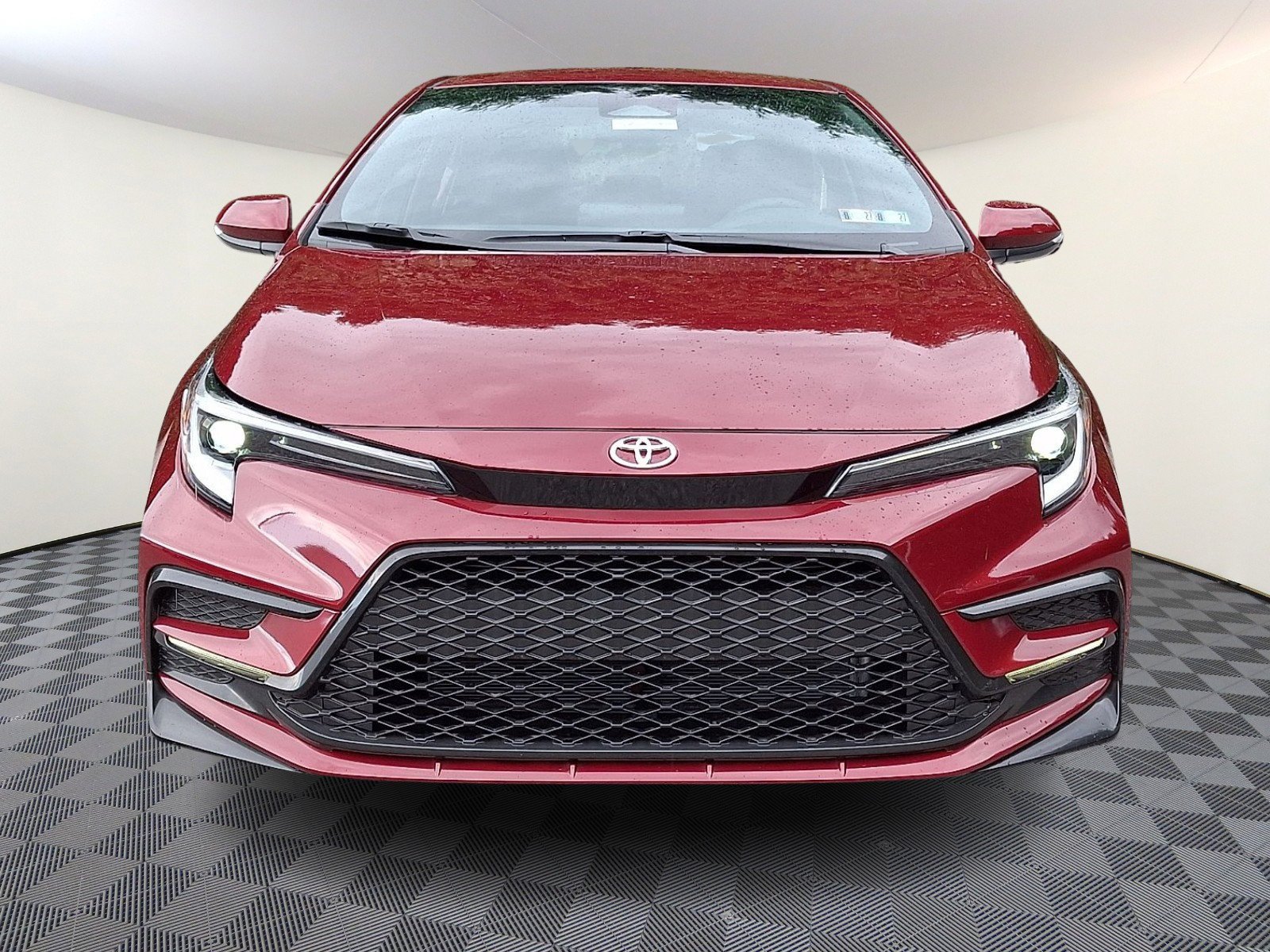 Used 2026 Toyota Corolla SE FWD image 2