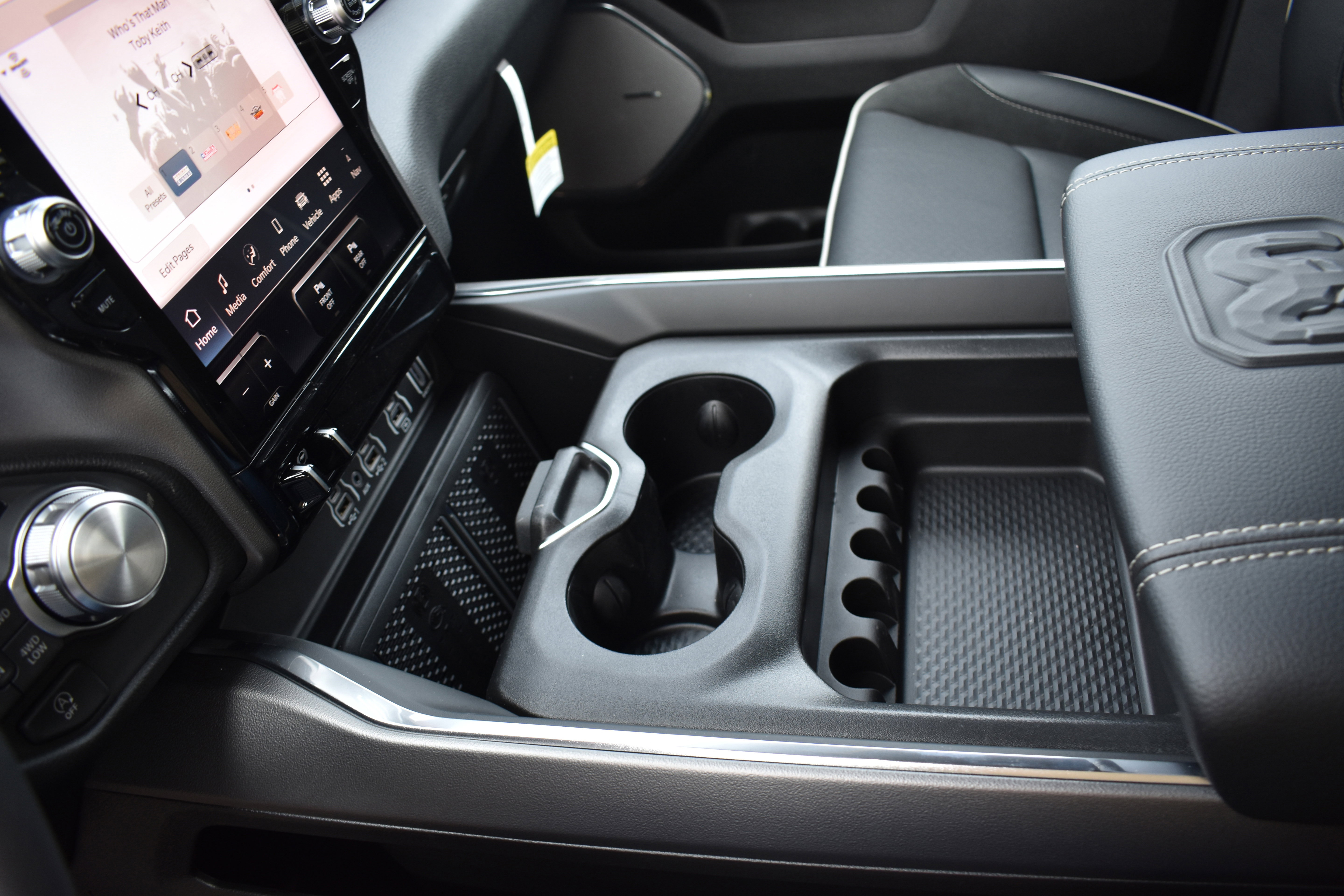 New 2026 RAM 1500 Laramie image 23