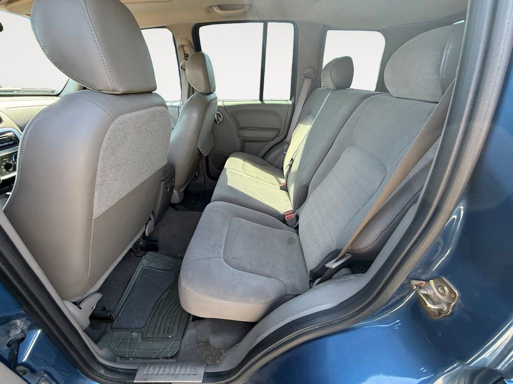 Used 2003 Jeep Liberty Limited AWD/4WD image 9