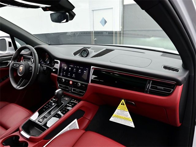 New 2026 Porsche Macan image 20