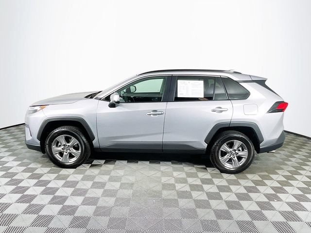 Used 2023 Toyota RAV4 XLE AWD/4WD image 5