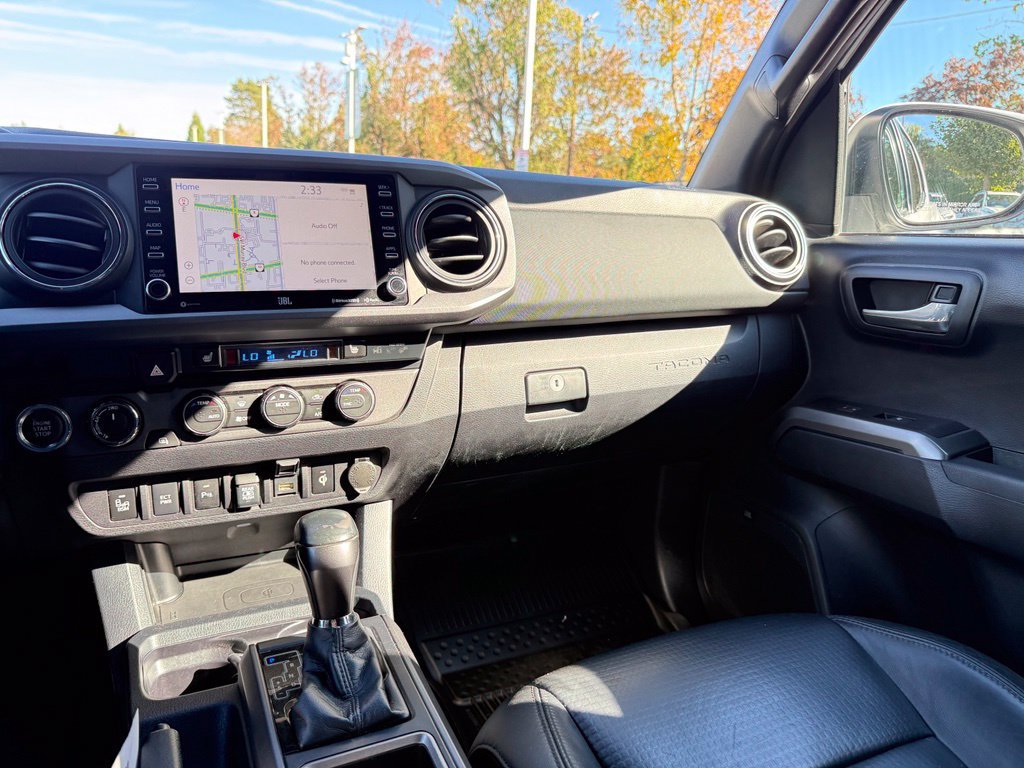 Used 2020 Toyota Tacoma TRD Off-Road w/ TRD Premium Off Road Package AWD/4WD image 25