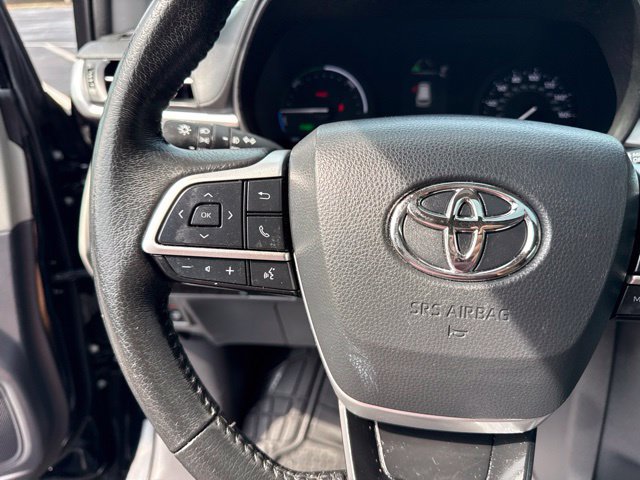 Used 2023 Toyota Sienna XLE FWD image 24