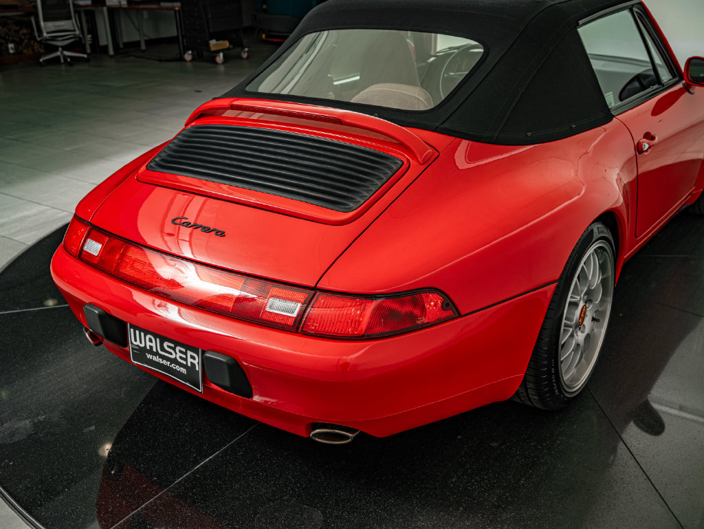 Used 1995 Porsche 911 Carrera RWD image 23