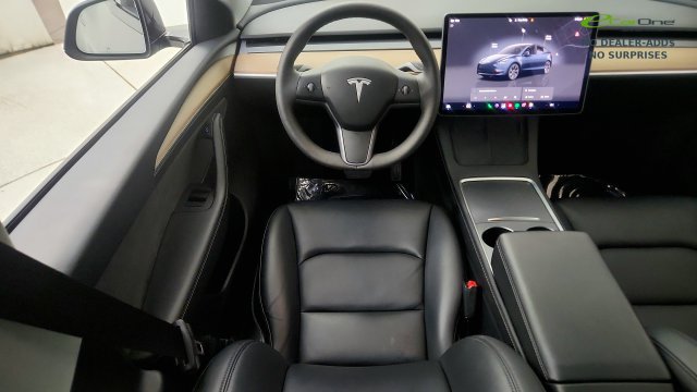 Used 2025 Tesla Model Y Long Range RWD image 51