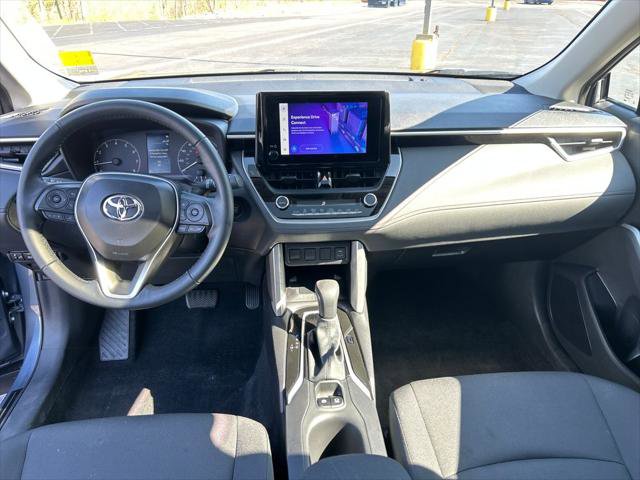 Certified 2025 Toyota Corolla Cross LE w/ Moonroof Package AWD/4WD image 20