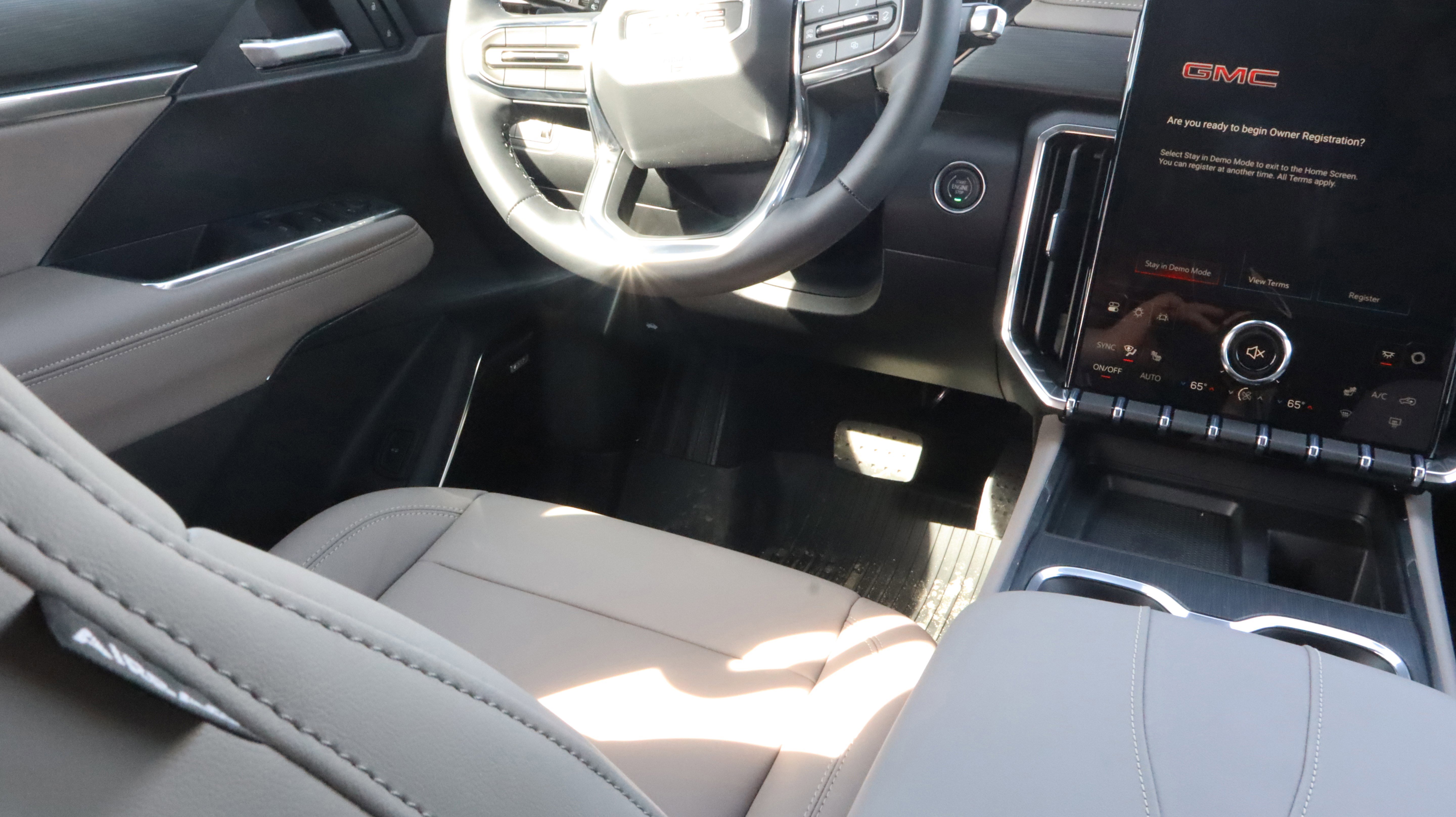 New 2026 GMC Acadia Elevation w/ Elevation Premium Package AWD/4WD image 12