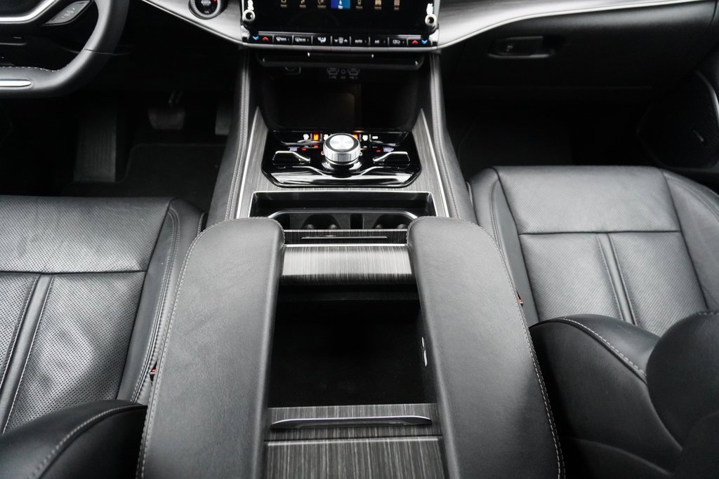 Used 2024 Jeep Wagoneer Series III image 27